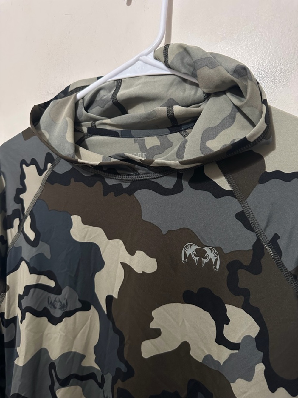 KUIU Gila Camo Performance Top Women’s Size Small Green & Black - Picture 7 of 15